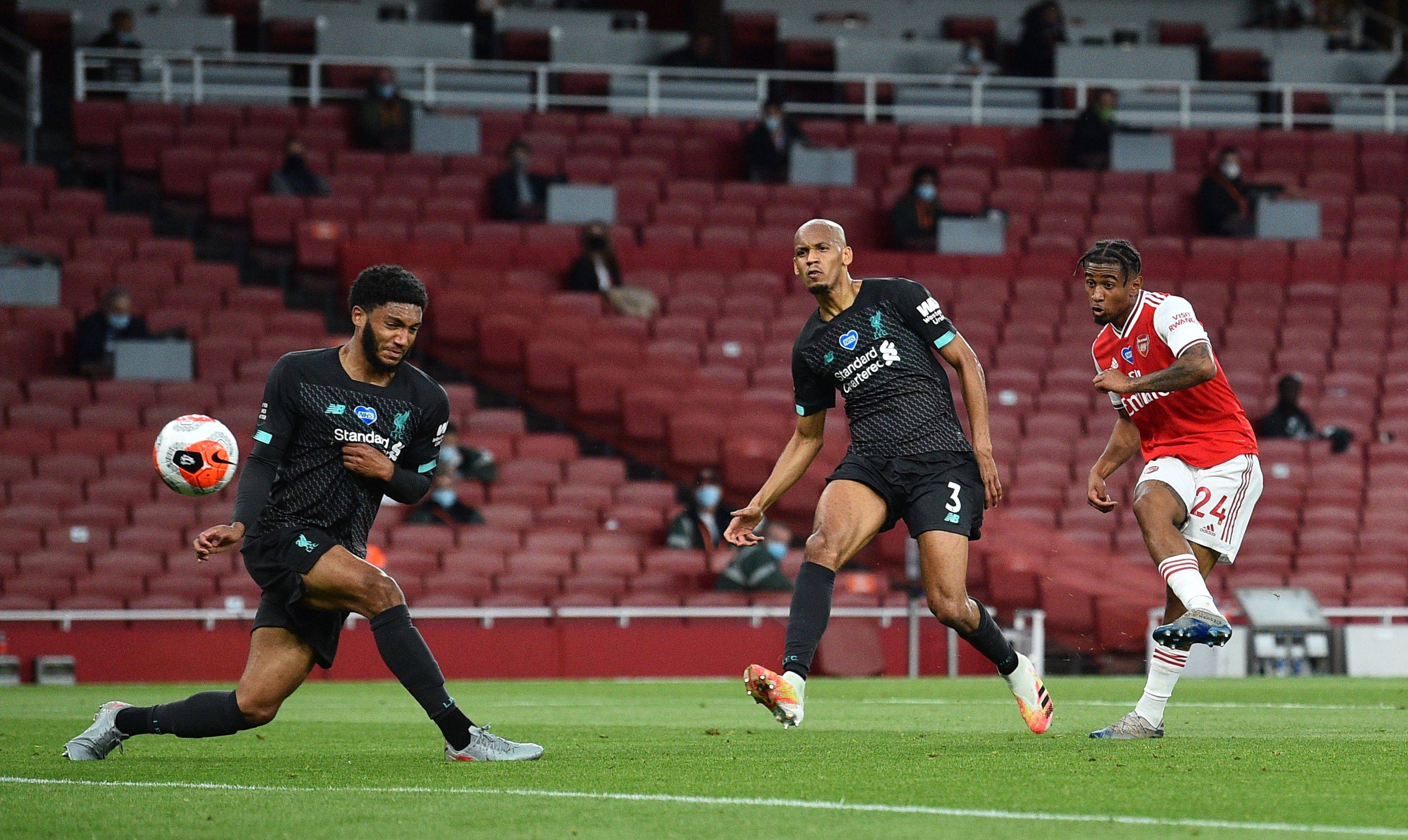 引发争议时 引发争议时