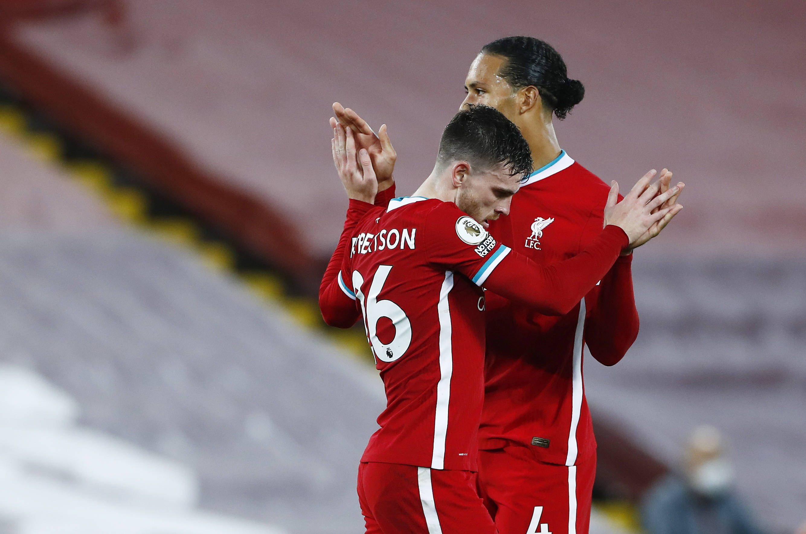 加纳中场纳 加纳中场纳